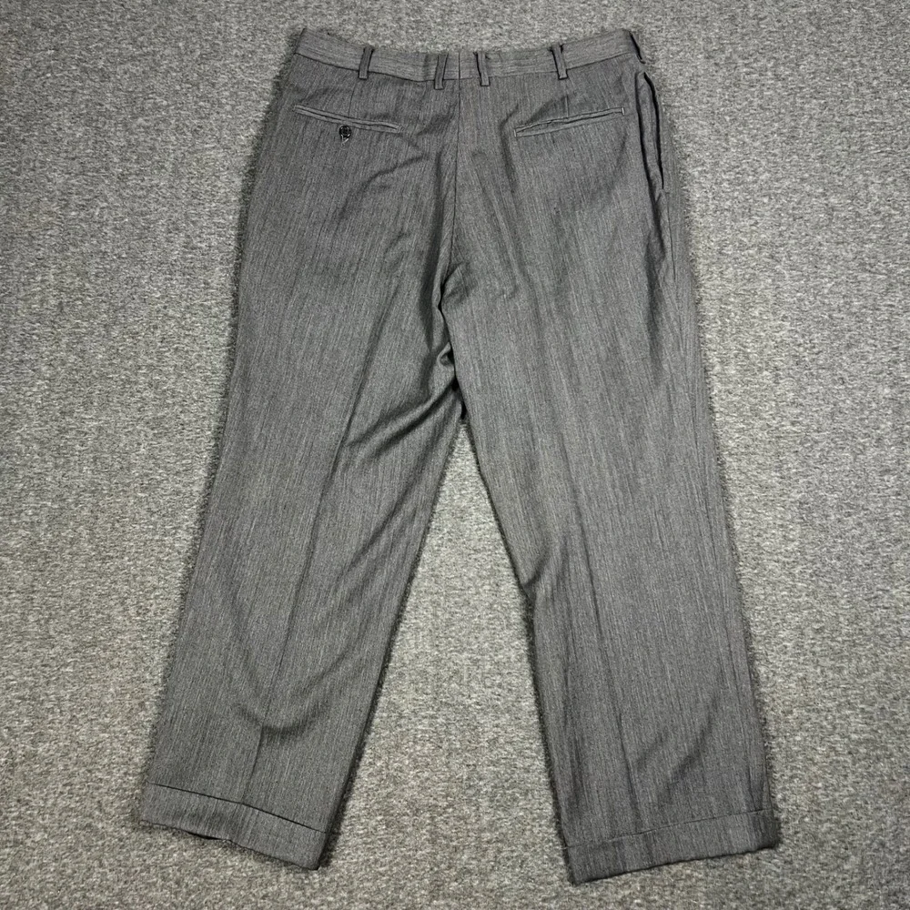 Jos. A. Bank 2-Piece Suit Men's 44S Grey 2-Button Wool Pleated Pants 34x28